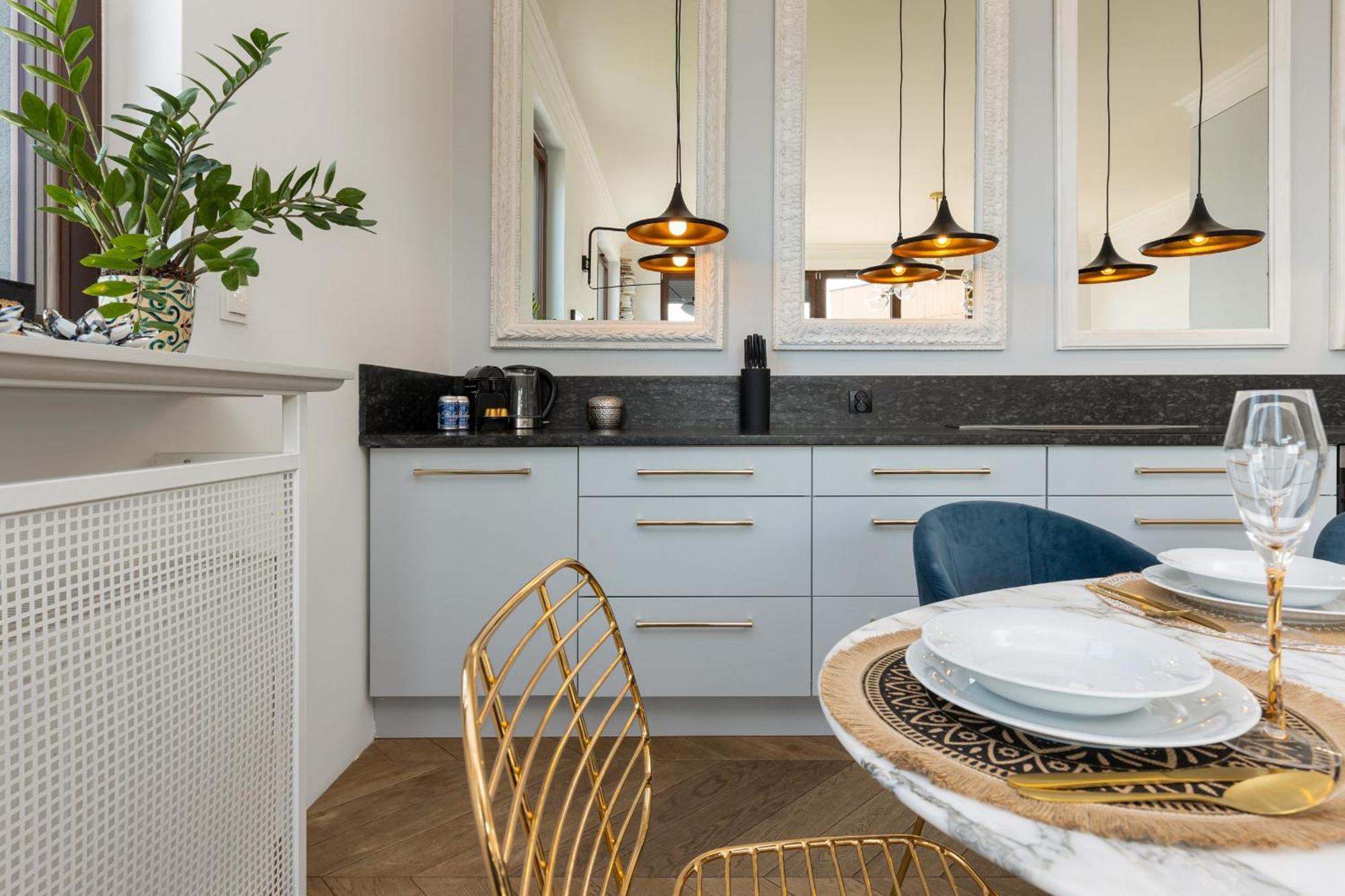 Royal Garden Apartment In Wilanow By Renters Prestige วอร์ซอ ภายนอก รูปภาพ